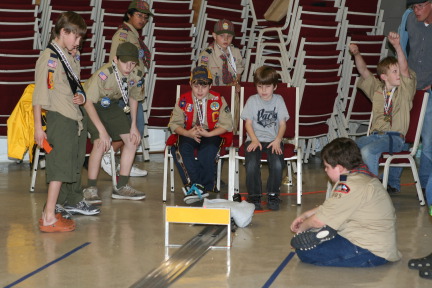 2010-01-16-Pack409-Pinewood-Derby-159-Logan-Thomas.JPG