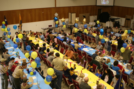 2010-02-20-Pack409-Blue-and-Gold-08.JPG