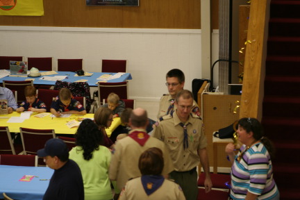 2010-02-20-Pack409-Blue-and-Gold-10-Travis-Matt.JPG