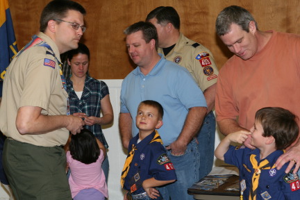 2010-02-20-Pack409-Blue-and-Gold-41.JPG