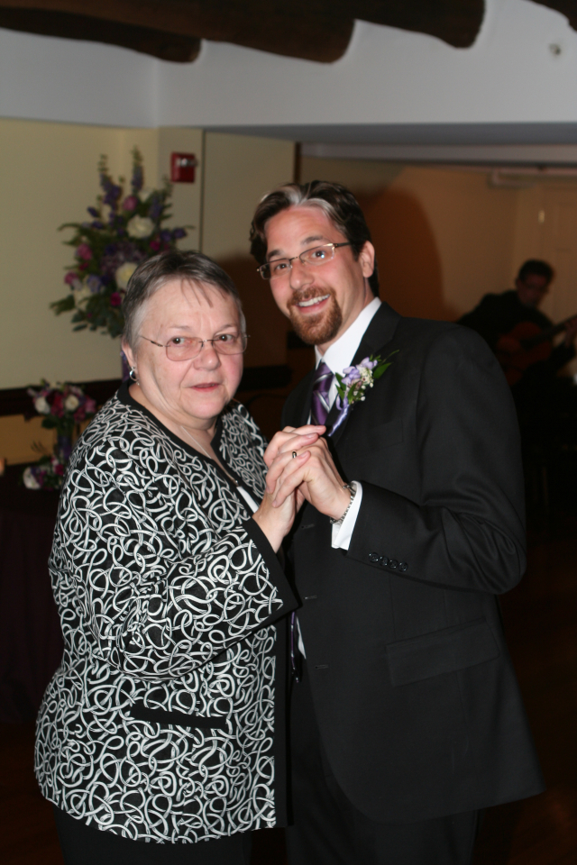 2010/04(April)/Lindsay-Andrew-Wedding/640x480_2010-04-23-Lindsay-Andrew-Wedding-152.jpg