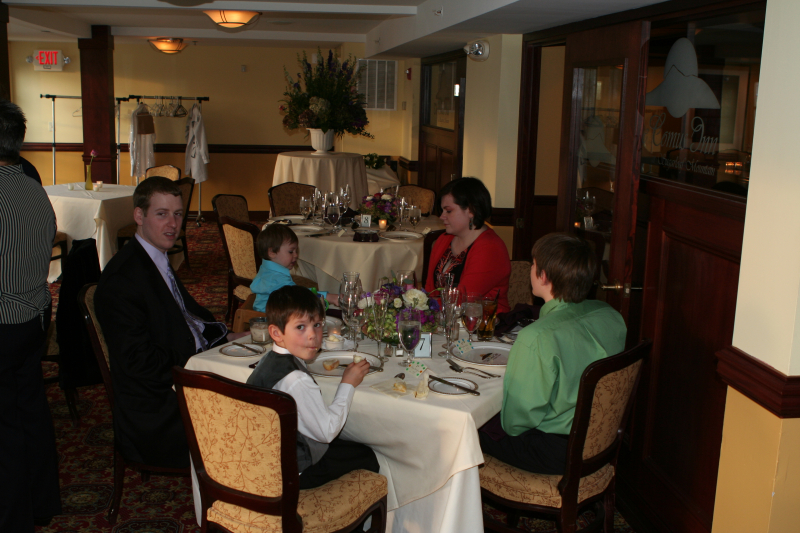 2010/04(April)/Lindsay-Andrew-Wedding/800x600_2010-04-23-Lindsay-Andrew-Wedding-125.jpg