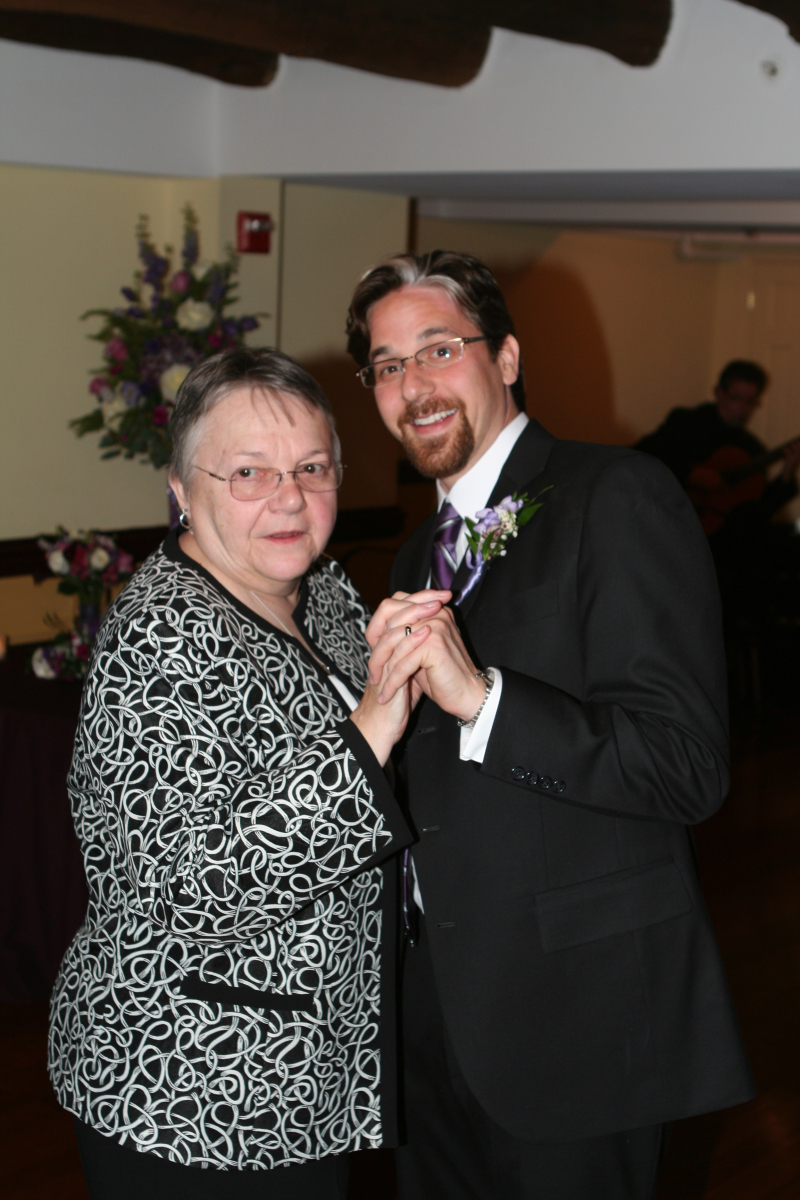 2010/04(April)/Lindsay-Andrew-Wedding/800x600_2010-04-23-Lindsay-Andrew-Wedding-152.jpg