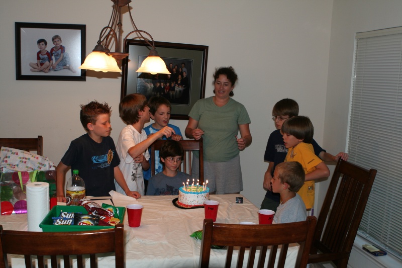 2010/05(May)/Dax-Birthday-Party/800x600_2010-05-28-Dax-9th-Birthday-02-Bennett-Case-Suzi-Jack-Preston-JC.JPG