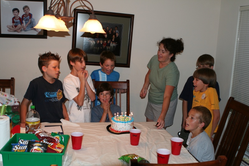 2010/05(May)/Dax-Birthday-Party/800x600_2010-05-28-Dax-9th-Birthday-05-Bennett-Case-Suzi-Jack-Preston-JC.JPG
