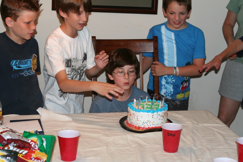 2010/05(May)/Dax-Birthday-Party/800x600_2010-05-28-Dax-9th-Birthday-07-Case-Suzi-Jack-Preston-JC.JPG