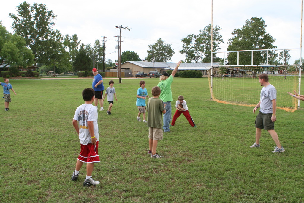 2010/05(May)/Pack409-Camp-Champions/1024x768_2010-05-22-Pack409-Camp-Champions-052-Dax-Chance.JPG