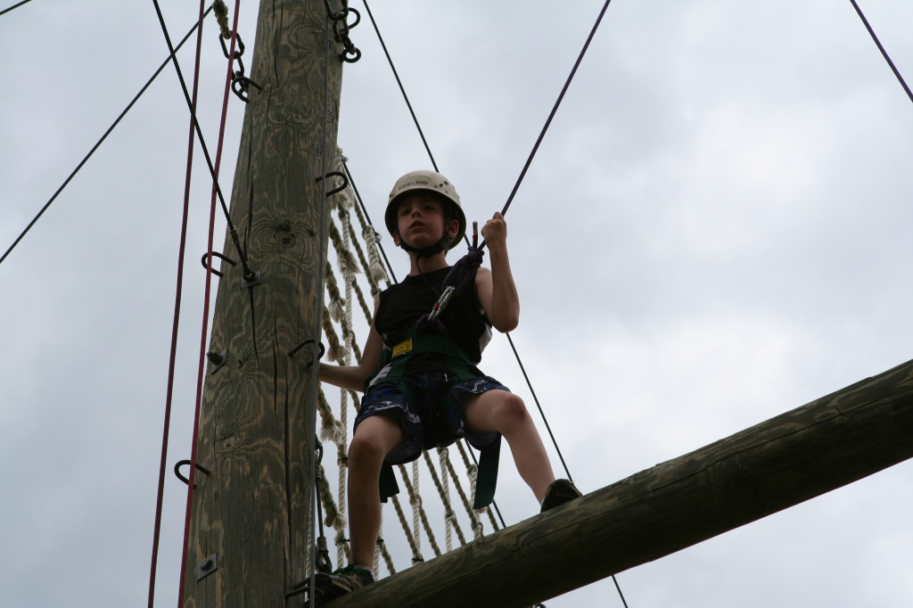 2010/05(May)/Pack409-Camp-Champions/1024x768_2010-05-22-Pack409-Camp-Champions-134-High-Ropes-Andrew.JPG