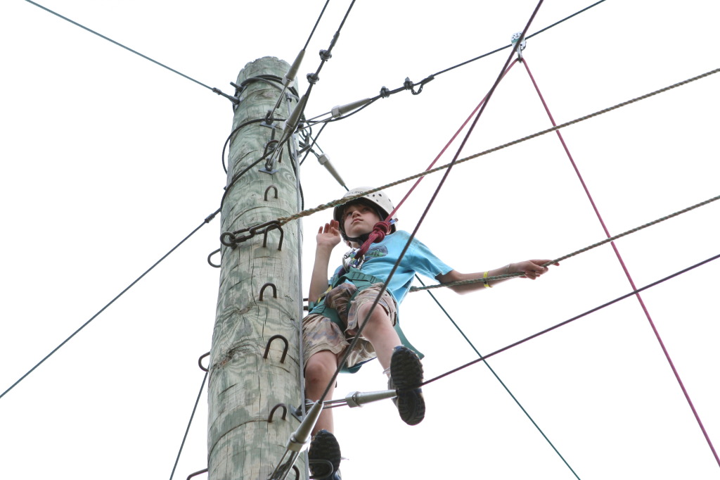 2010/05(May)/Pack409-Camp-Champions/1024x768_2010-05-22-Pack409-Camp-Champions-158-High-Ropes-Chance.JPG