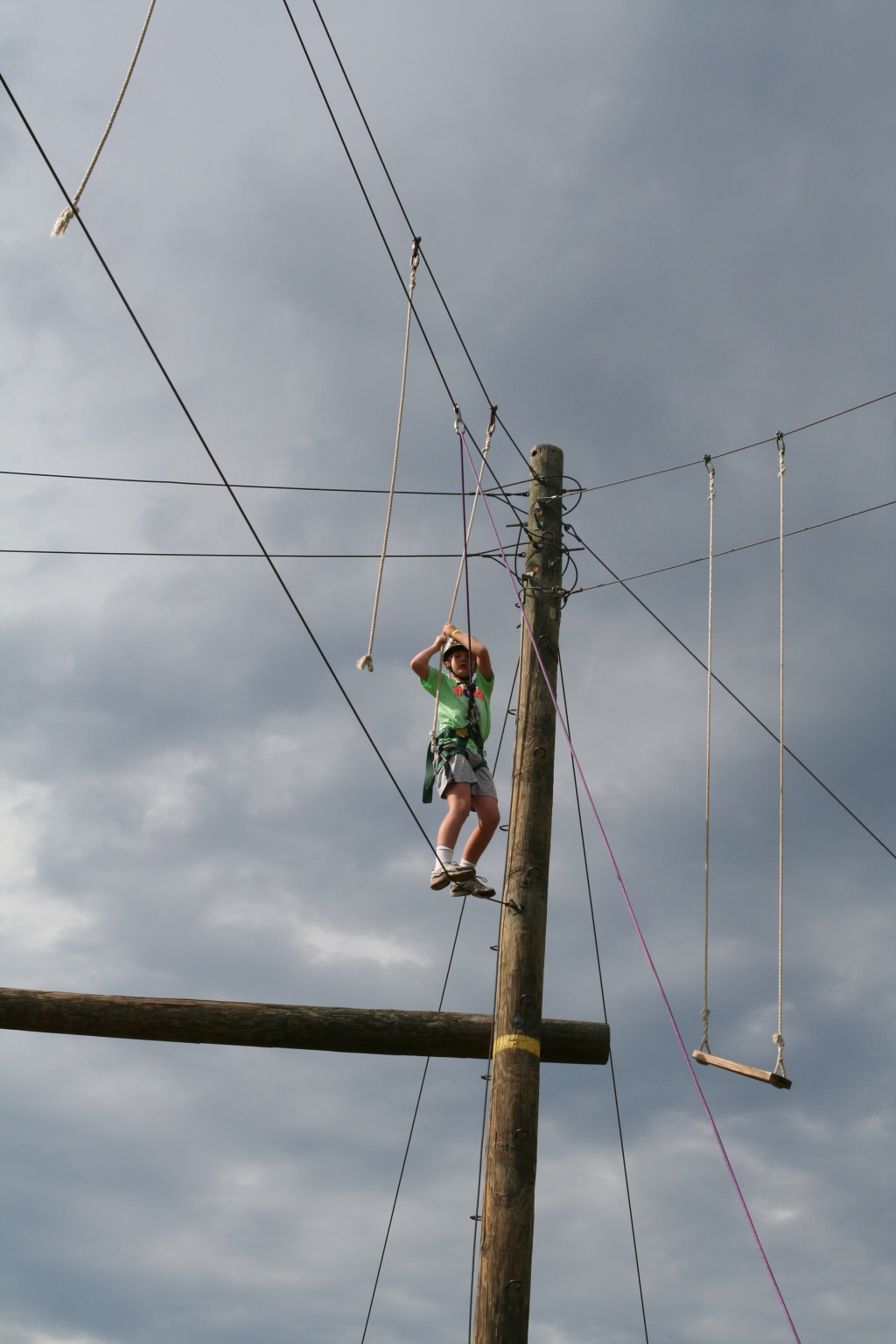 2010/05(May)/Pack409-Camp-Champions/1024x768_2010-05-22-Pack409-Camp-Champions-178-High-Ropes.JPG