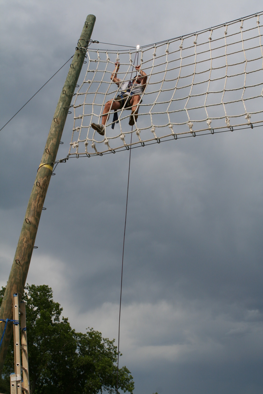 2010/05(May)/Pack409-Camp-Champions/1024x768_2010-05-22-Pack409-Camp-Champions-181-High-Ropes-Travis.JPG