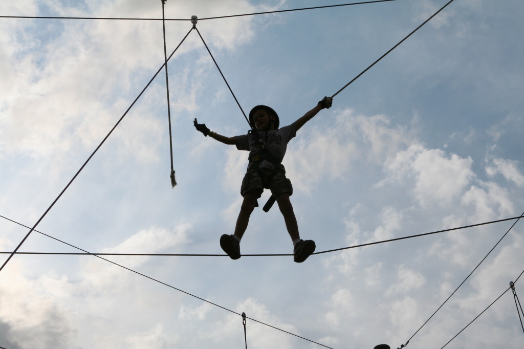 2010/05(May)/Pack409-Camp-Champions/1024x768_2010-05-22-Pack409-Camp-Champions-189-High-Ropes.JPG