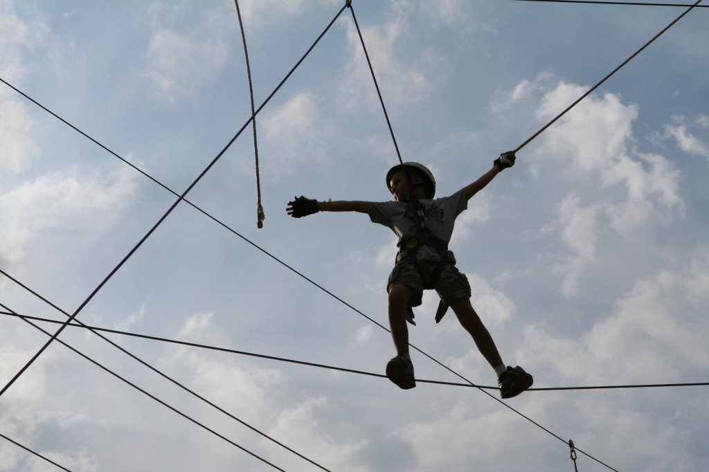 2010/05(May)/Pack409-Camp-Champions/1024x768_2010-05-22-Pack409-Camp-Champions-191-High-Ropes.JPG