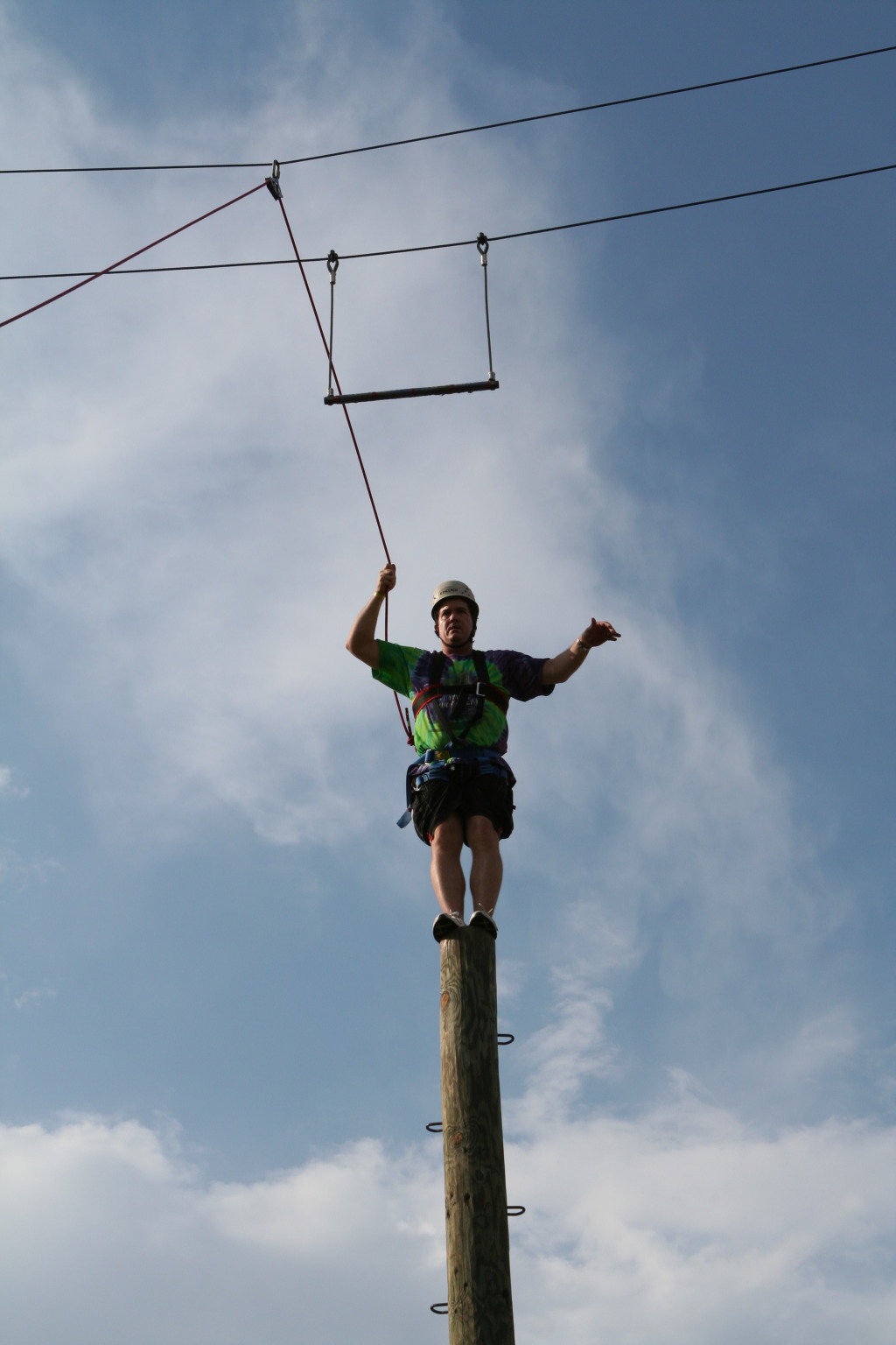 2010-05-22-Pack409-Camp-Champions-213-Trapeze-Jump-Jimmy.JPG