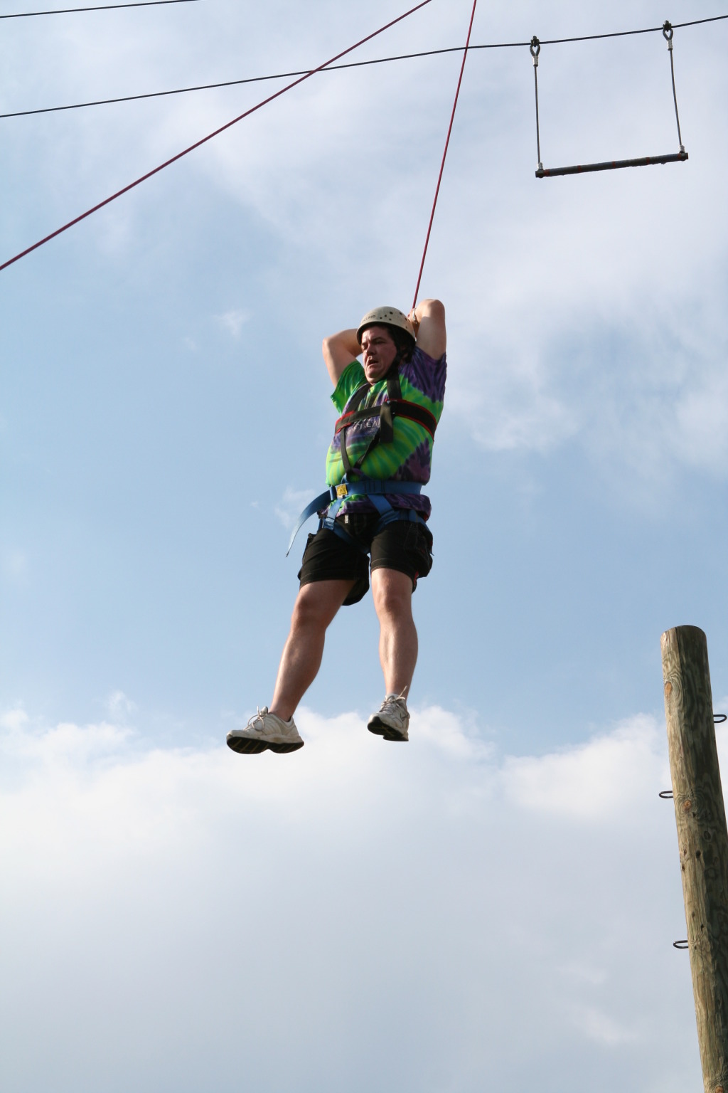 2010/05(May)/Pack409-Camp-Champions/1024x768_2010-05-22-Pack409-Camp-Champions-226-Trapeze-Jump-Jimmy.JPG