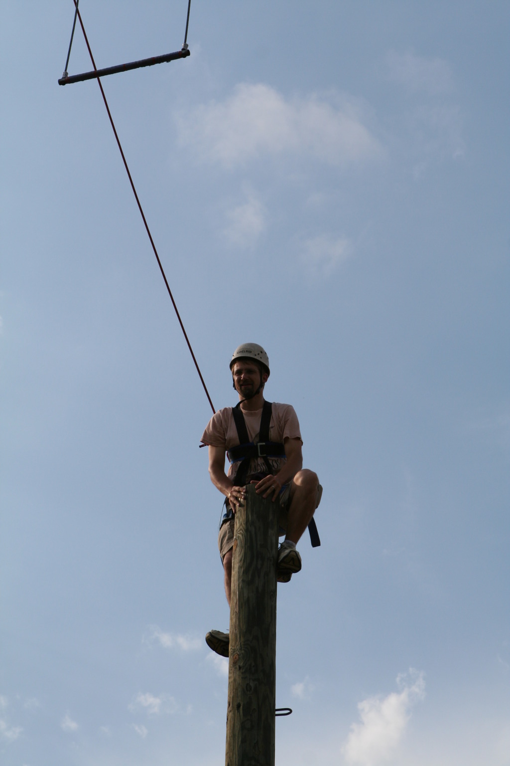 2010/05(May)/Pack409-Camp-Champions/1024x768_2010-05-22-Pack409-Camp-Champions-233-Trapeze-Jump.JPG