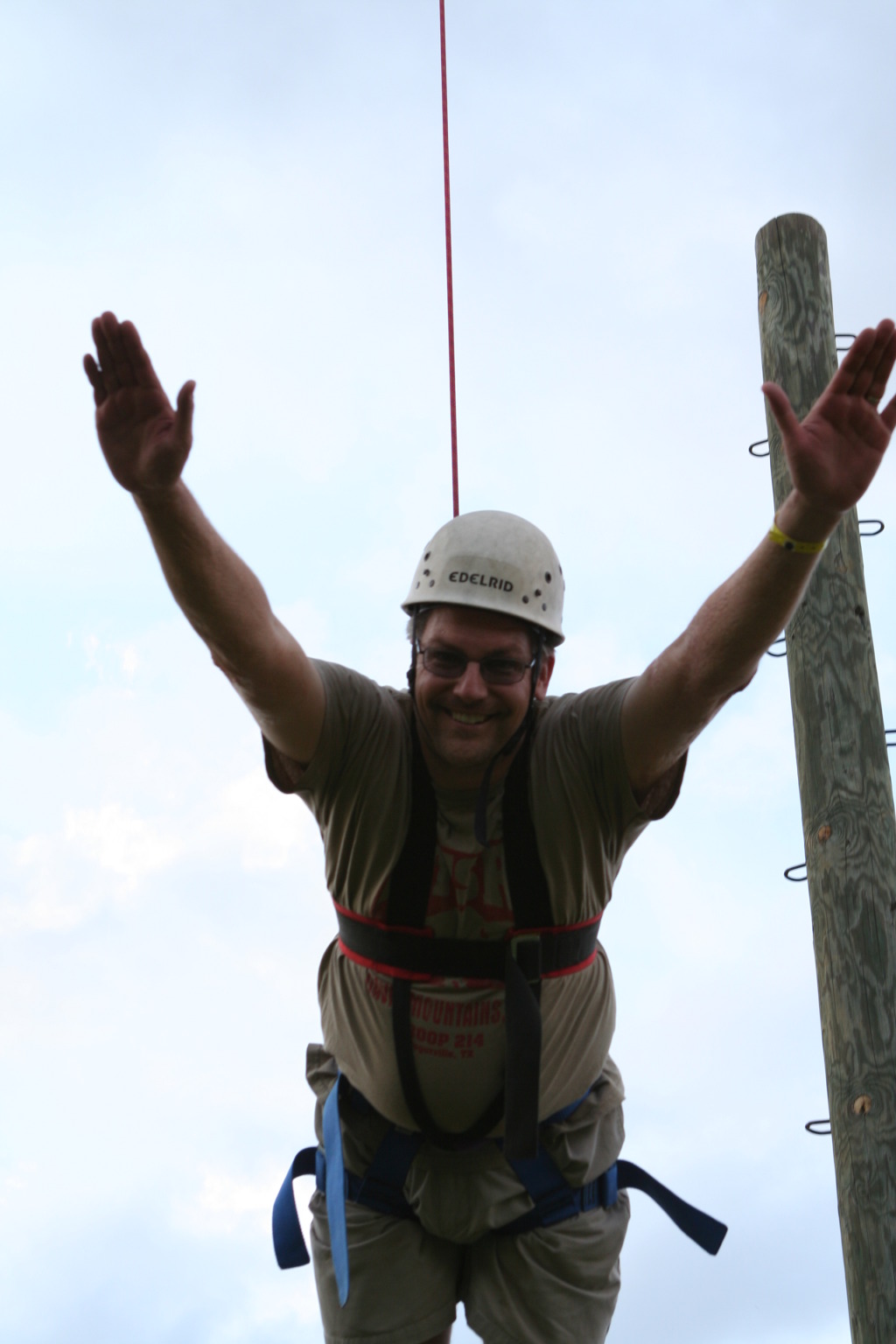 2010-05-22-Pack409-Camp-Champions-360-Matt-Trapeze-Jump-GOOD.JPG