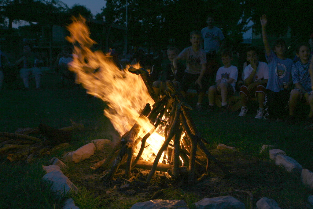 2010-05-22-Pack409-Camp-Champions-373-Campfire.JPG