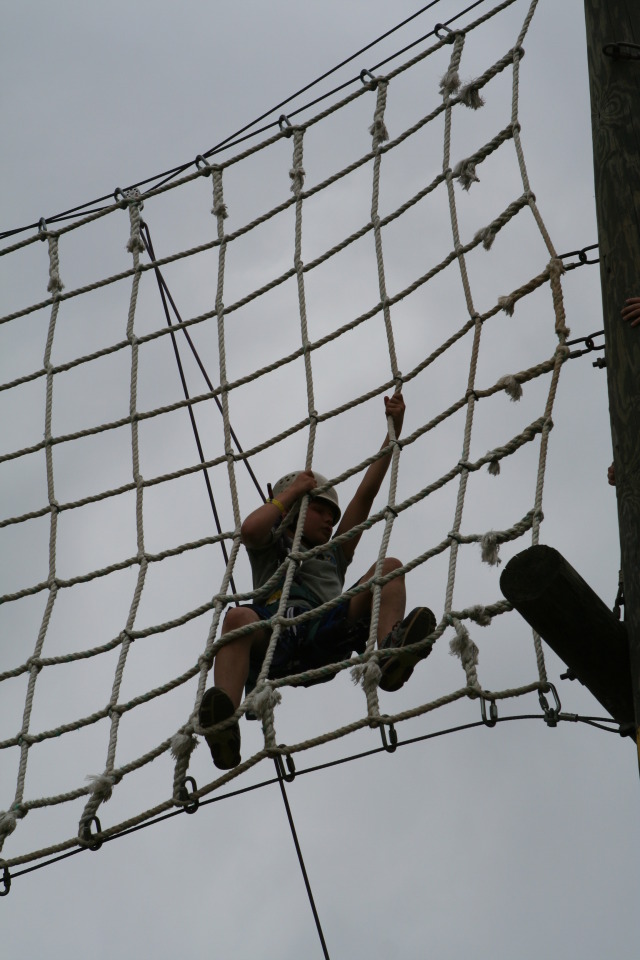 2010/05(May)/Pack409-Camp-Champions/640x480_2010-05-22-Pack409-Camp-Champions-146-High-Ropes.JPG