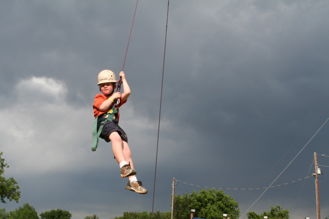 2010/05(May)/Pack409-Camp-Champions/640x480_2010-05-22-Pack409-Camp-Champions-177-High-Ropes.JPG