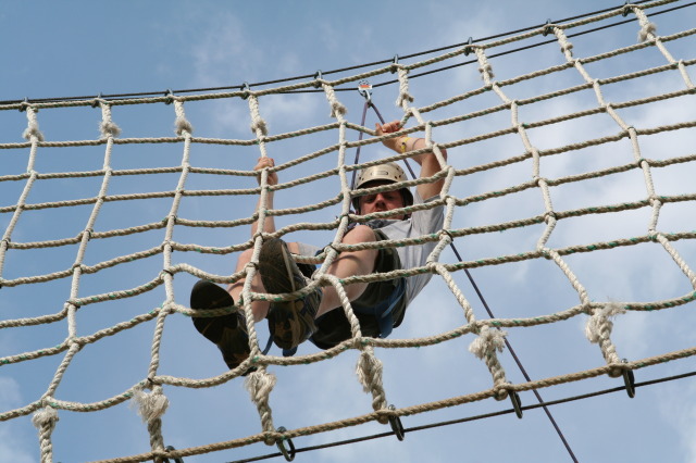 2010/05(May)/Pack409-Camp-Champions/640x480_2010-05-22-Pack409-Camp-Champions-201-High-Ropes-Chris.JPG