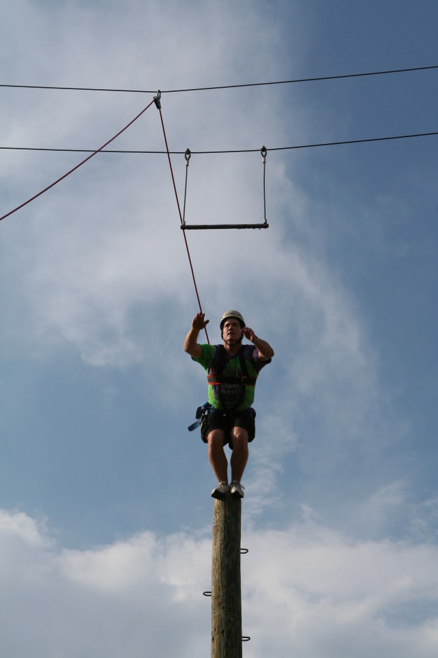 2010-05-22-Pack409-Camp-Champions-215-Trapeze-Jump-Jimmy.JPG
