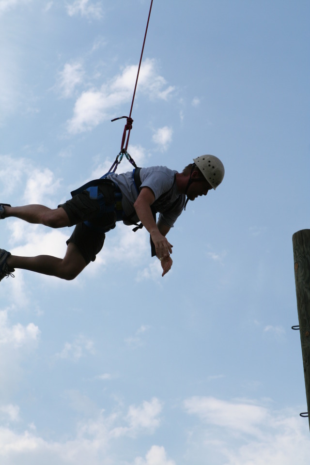 2010-05-22-Pack409-Camp-Champions-279-Trapeze-Jump-Chris.JPG