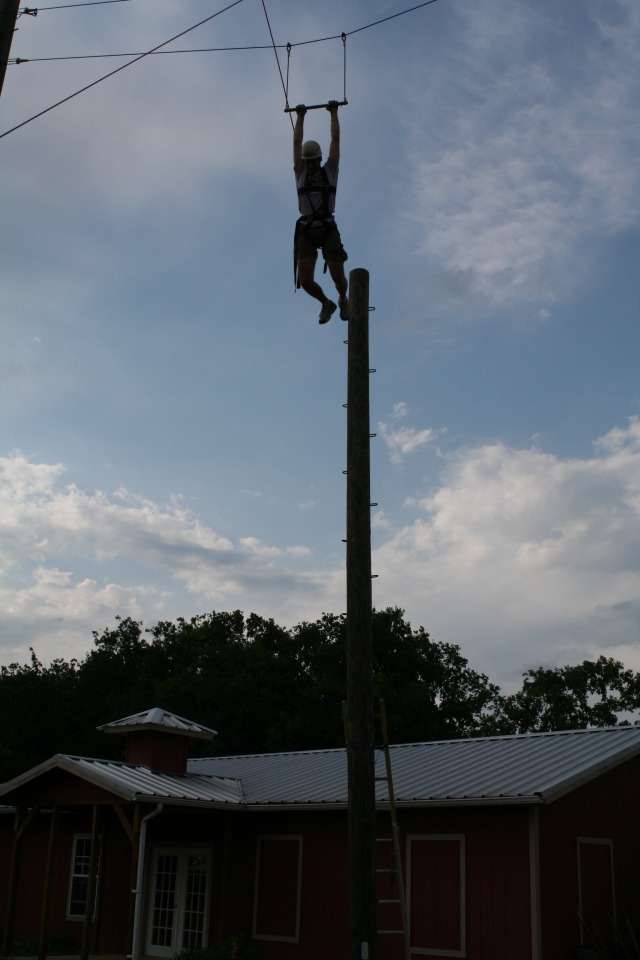 2010/05(May)/Pack409-Camp-Champions/640x480_2010-05-22-Pack409-Camp-Champions-309-Travis-Trapeze-Jump.JPG