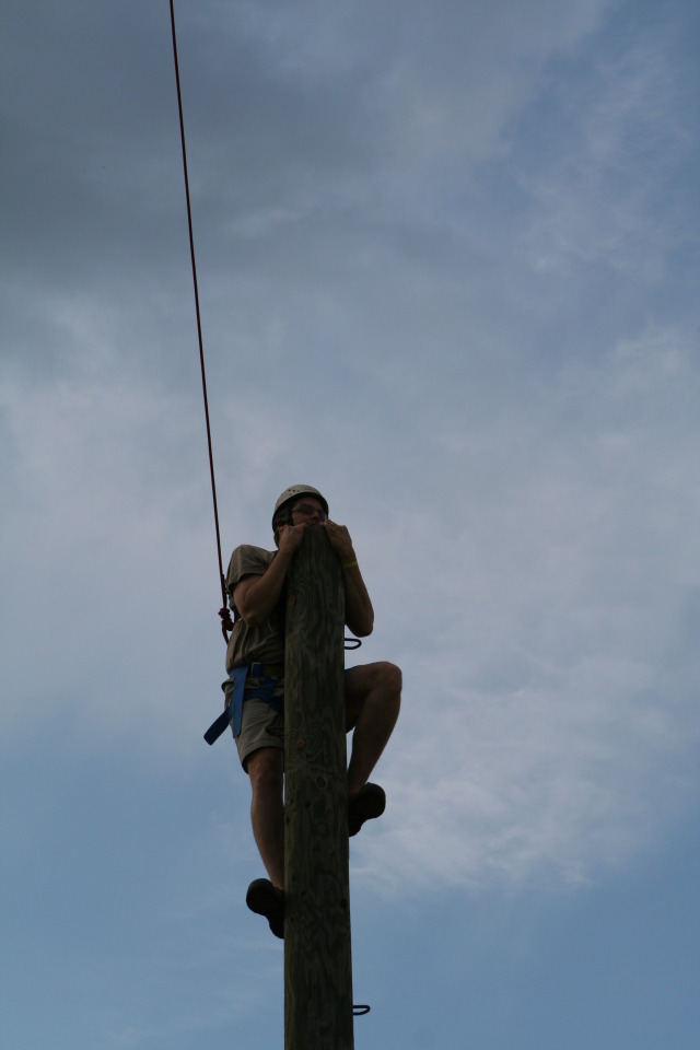 2010/05(May)/Pack409-Camp-Champions/640x480_2010-05-22-Pack409-Camp-Champions-316-Matt-Trapeze-Jump.JPG