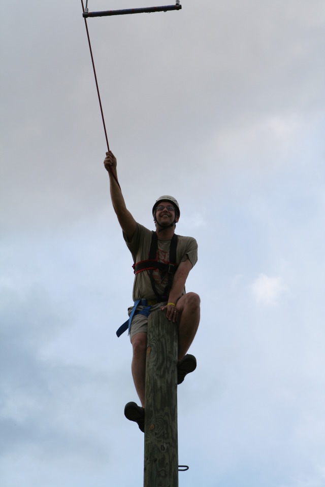2010-05-22-Pack409-Camp-Champions-321-Matt-Trapeze-Jump.JPG