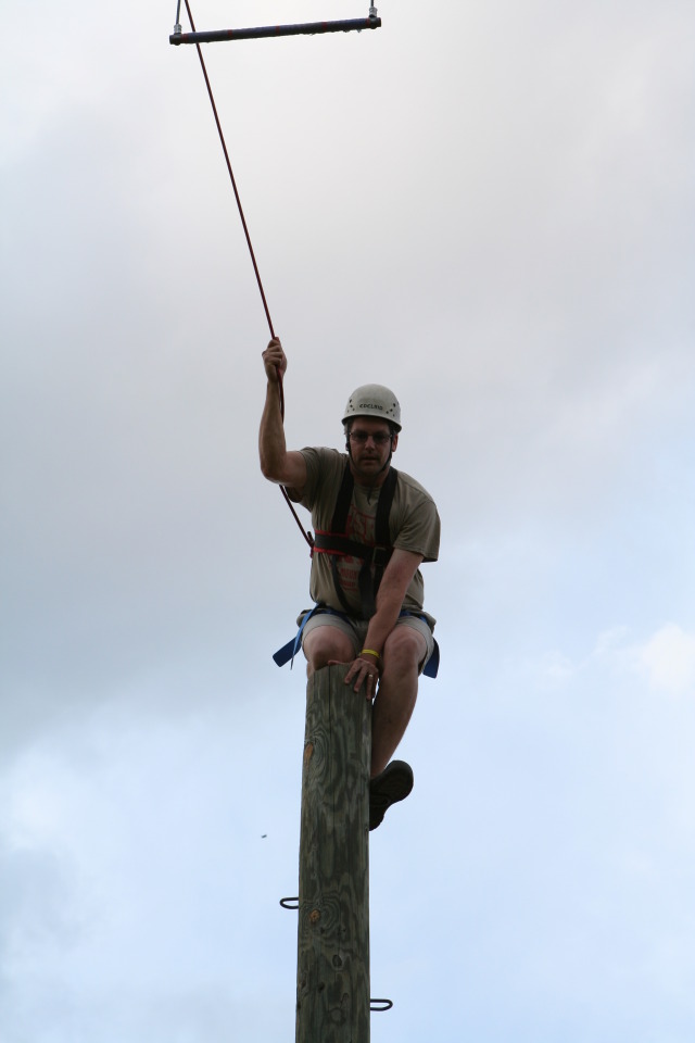 2010/05(May)/Pack409-Camp-Champions/640x480_2010-05-22-Pack409-Camp-Champions-323-Matt-Trapeze-Jump.JPG