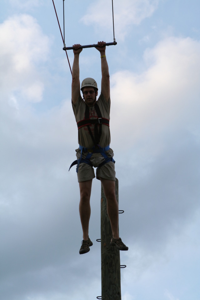 2010/05(May)/Pack409-Camp-Champions/640x480_2010-05-22-Pack409-Camp-Champions-340-Matt-Trapeze-Jump.JPG