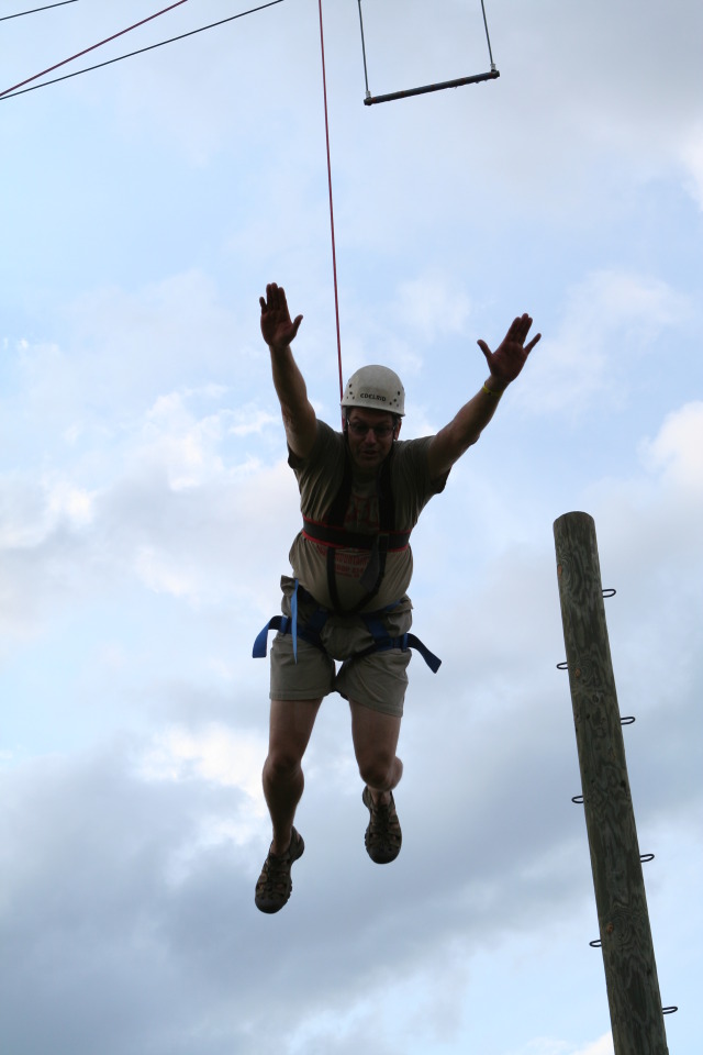 2010/05(May)/Pack409-Camp-Champions/640x480_2010-05-22-Pack409-Camp-Champions-352-Matt-Trapeze-Jump.JPG