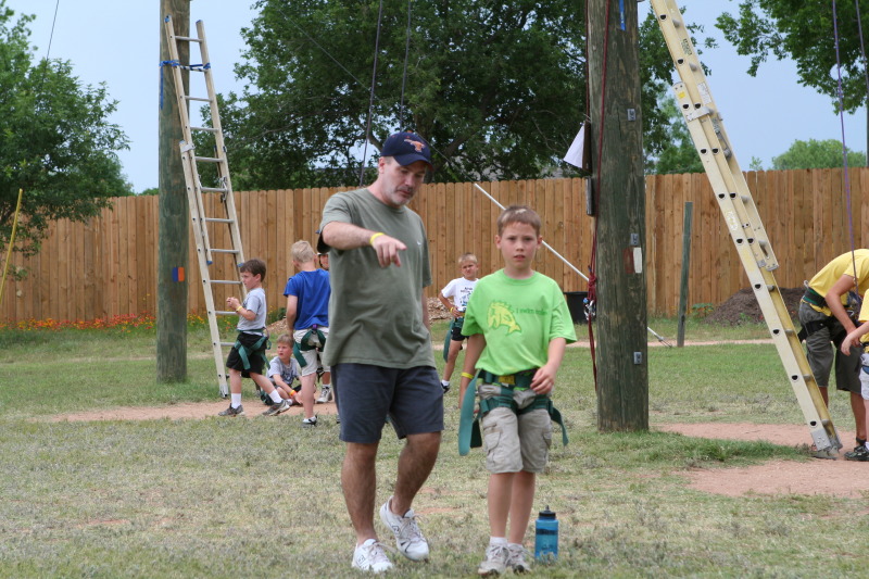 2010/05(May)/Pack409-Camp-Champions/800x600_2010-05-22-Pack409-Camp-Champions-148-High-Ropes.JPG