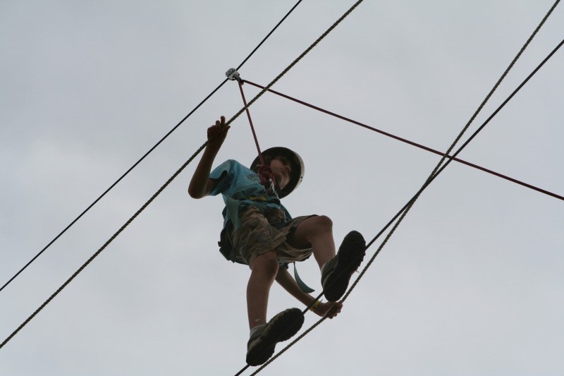 2010/05(May)/Pack409-Camp-Champions/800x600_2010-05-22-Pack409-Camp-Champions-170-High-Ropes-Chance.JPG
