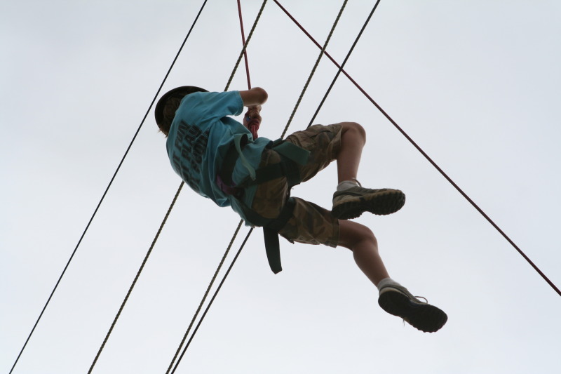2010/05(May)/Pack409-Camp-Champions/800x600_2010-05-22-Pack409-Camp-Champions-172-High-Ropes-Chance.JPG