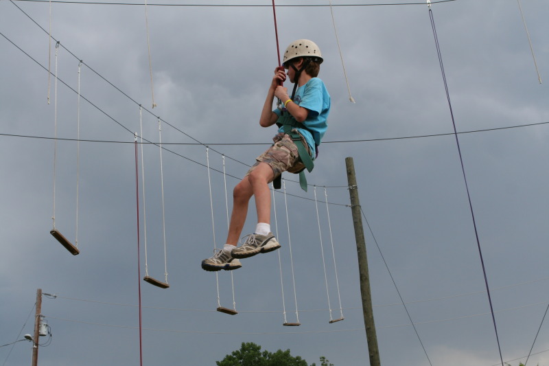 2010/05(May)/Pack409-Camp-Champions/800x600_2010-05-22-Pack409-Camp-Champions-175-High-Ropes-Chance.JPG