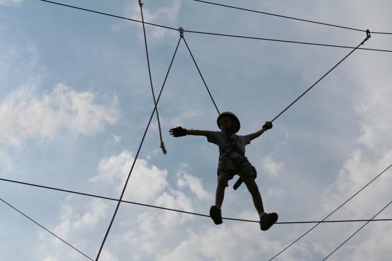 2010/05(May)/Pack409-Camp-Champions/800x600_2010-05-22-Pack409-Camp-Champions-186-High-Ropes.JPG
