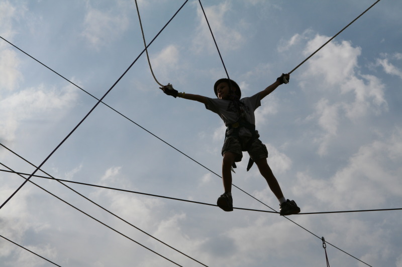 2010/05(May)/Pack409-Camp-Champions/800x600_2010-05-22-Pack409-Camp-Champions-192-High-Ropes.JPG