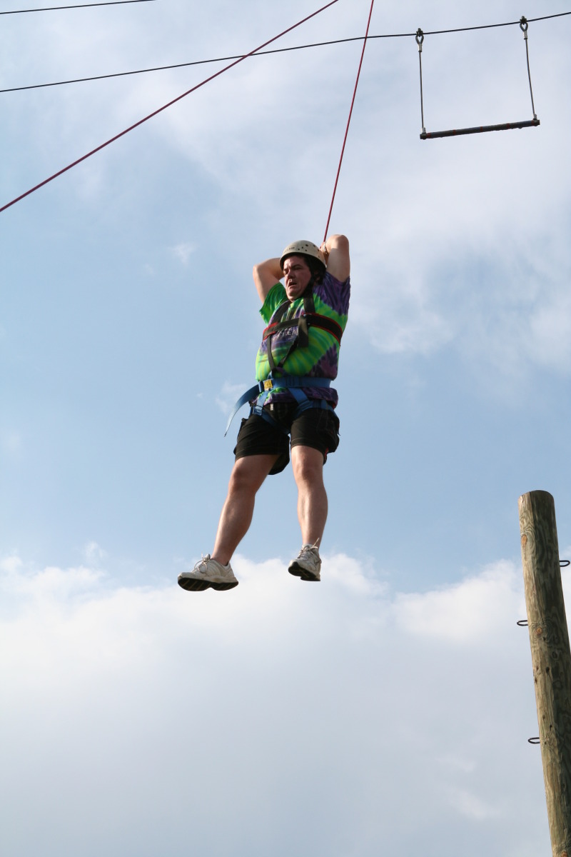 2010/05(May)/Pack409-Camp-Champions/800x600_2010-05-22-Pack409-Camp-Champions-226-Trapeze-Jump-Jimmy.JPG