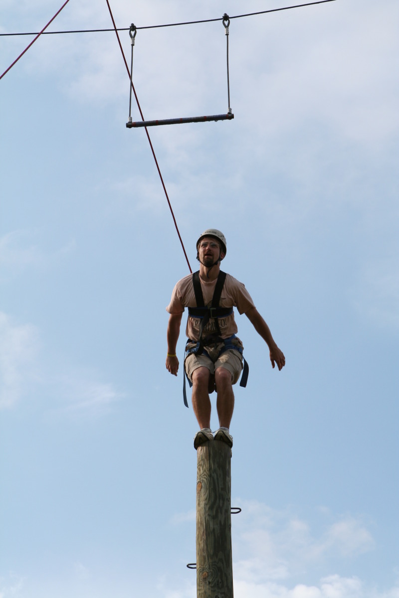2010/05(May)/Pack409-Camp-Champions/800x600_2010-05-22-Pack409-Camp-Champions-238-Trapeze-Jump.JPG