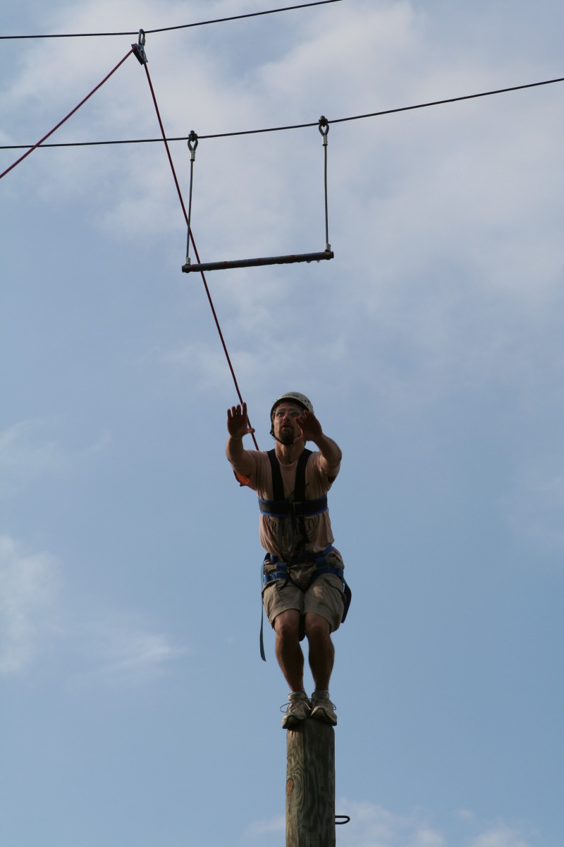 2010/05(May)/Pack409-Camp-Champions/800x600_2010-05-22-Pack409-Camp-Champions-239-Trapeze-Jump.JPG