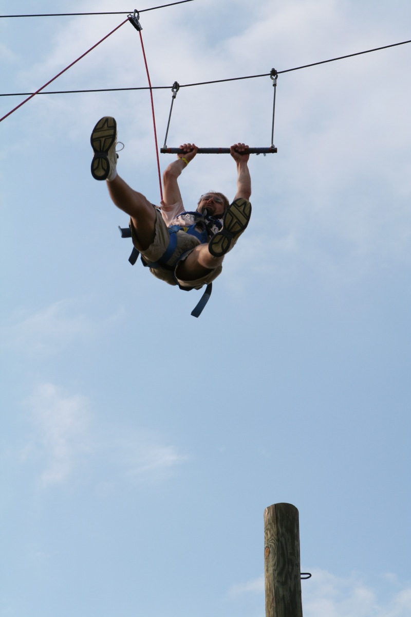 2010/05(May)/Pack409-Camp-Champions/800x600_2010-05-22-Pack409-Camp-Champions-242-Trapeze-Jump.JPG