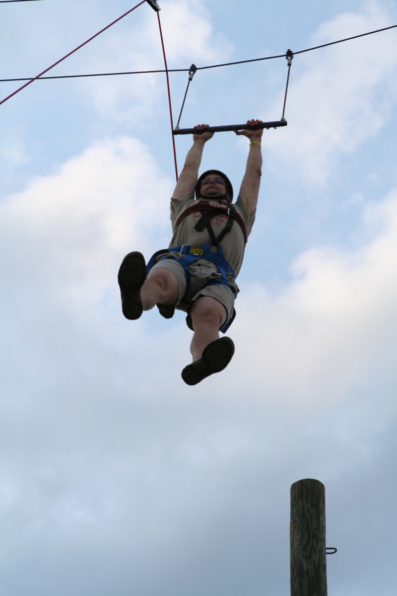 2010/05(May)/Pack409-Camp-Champions/800x600_2010-05-22-Pack409-Camp-Champions-333-Matt-Trapeze-Jump.JPG