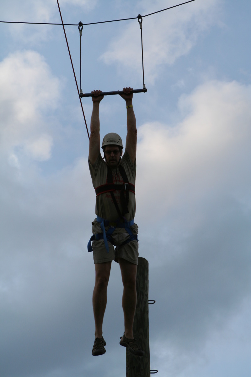 2010/05(May)/Pack409-Camp-Champions/800x600_2010-05-22-Pack409-Camp-Champions-339-Matt-Trapeze-Jump.JPG