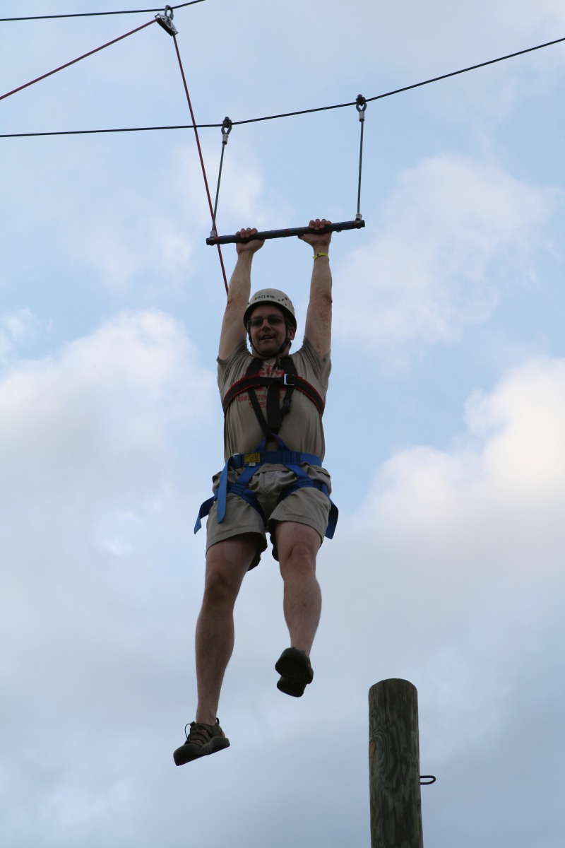2010/05(May)/Pack409-Camp-Champions/800x600_2010-05-22-Pack409-Camp-Champions-341-Matt-Trapeze-Jump.JPG