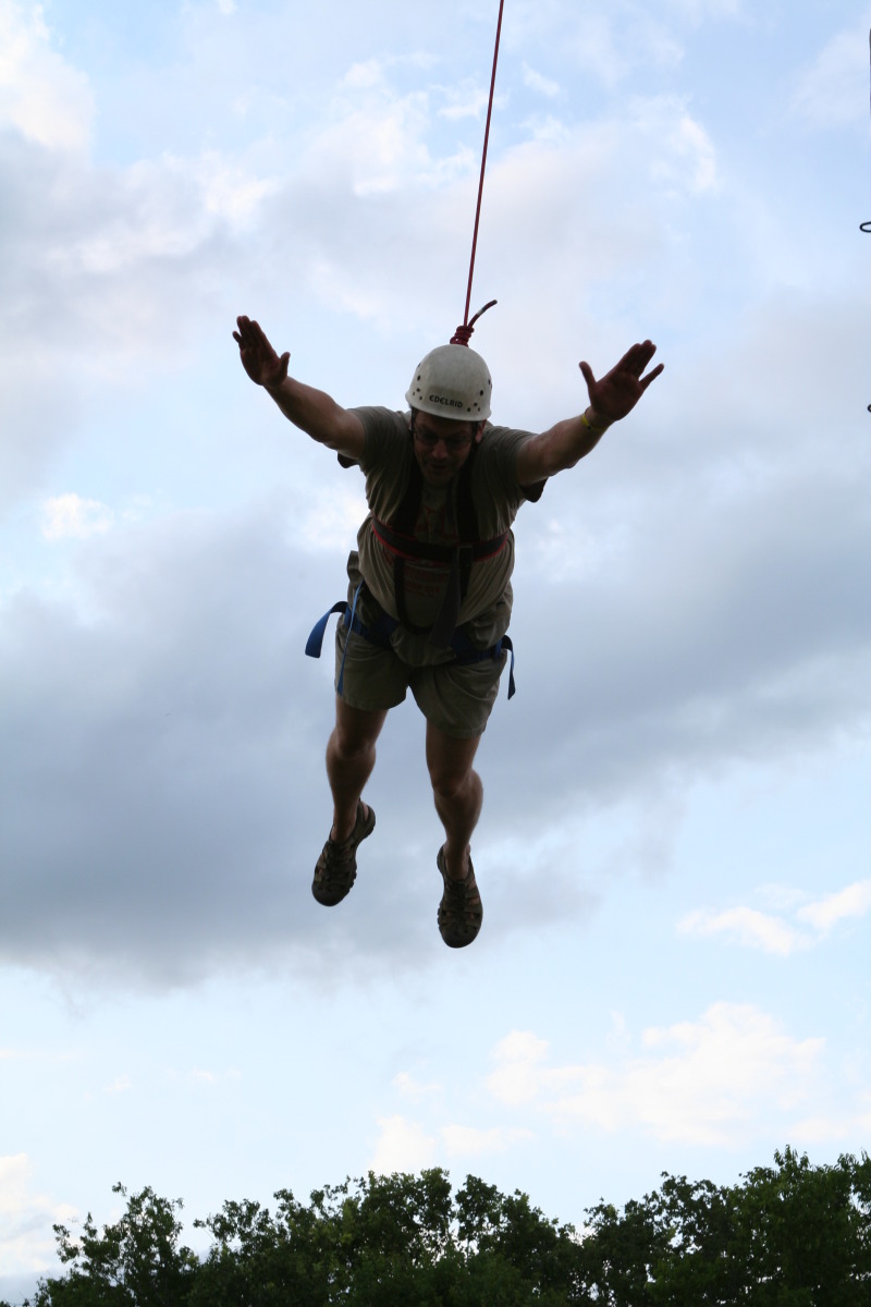 2010-05-22-Pack409-Camp-Champions-356-Matt-Trapeze-Jump.JPG