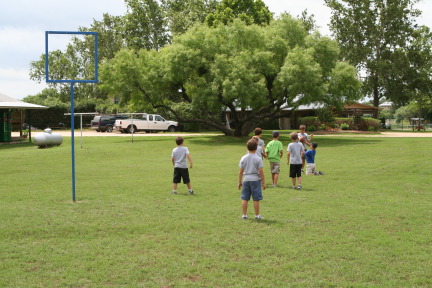 2010-05-22-Pack409-Camp-Champions-058-Football-Quiddich.JPG