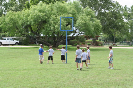 2010-05-22-Pack409-Camp-Champions-060-Football-Quiddich.JPG