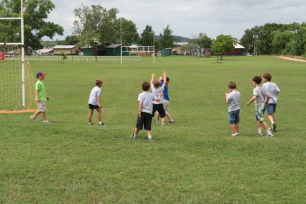 2010-05-22-Pack409-Camp-Champions-064-Football-Quiddich.JPG